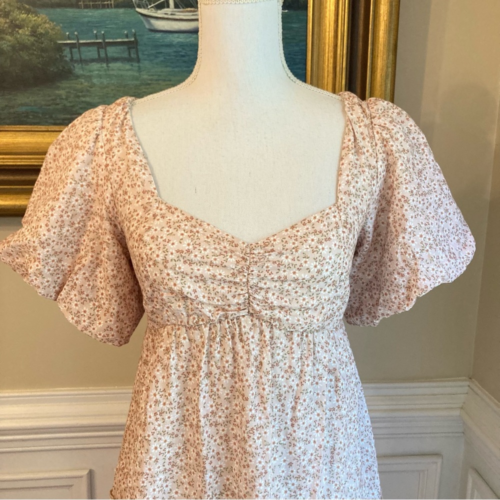 SHOW ME YOUR MUMU Odette Ditsy Daisy Floral Midi Dress - Picture 3 of 15